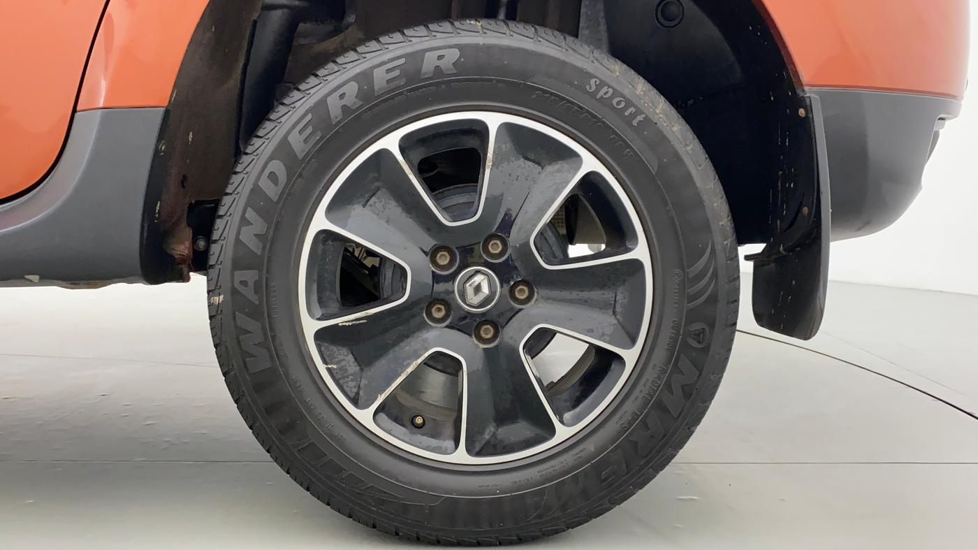 2017 Renault Duster RXS 85 PS, Diesel, Manual, 96,421 km, Left Rear Wheel
