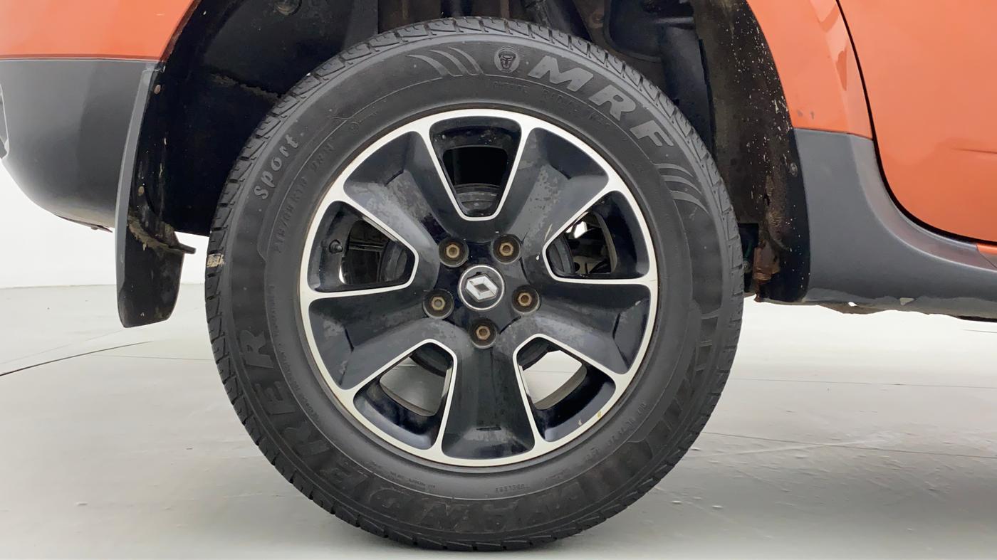 2017 Renault Duster RXS 85 PS, Diesel, Manual, 96,421 km, Right Rear Wheel