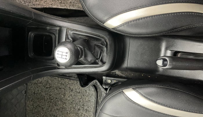 2017 Maruti Swift LXI (O), Petrol, Manual, 54,121 km, Gear Lever