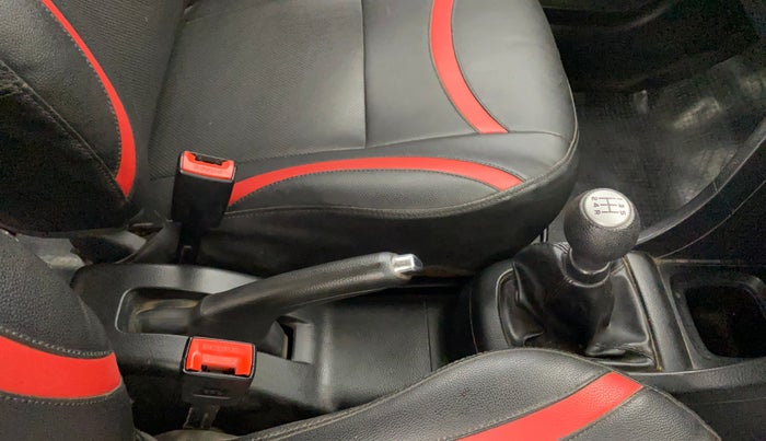 2014 Maruti Swift VXI, Petrol, Manual, 40,974 km, Gear Lever