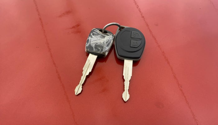 2014 Maruti Swift VXI, Petrol, Manual, 40,974 km, Key Close Up