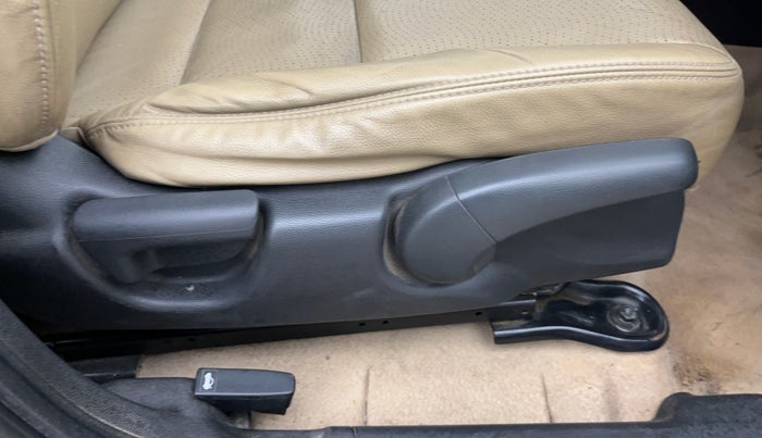 2017 Honda City 1.5L I-VTEC ZX CVT, Petrol, Automatic, 85,593 km, Driver Side Adjustment Panel