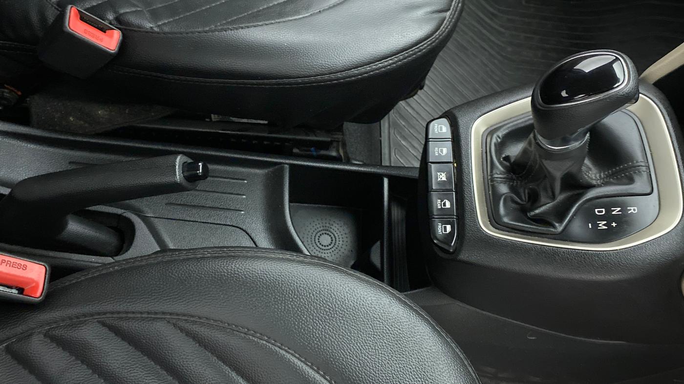 2019 Hyundai NEW SANTRO SPORTZ AMT, Petrol, Automatic, 22,261 km, Gear Lever