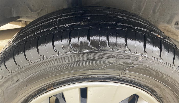 2021 Honda Amaze 1.2L I-VTEC S, Petrol, Manual, 1,04,006 km, Right Rear Tyre Tread