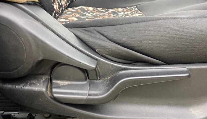 2021 Honda Amaze 1.2L I-VTEC S, Petrol, Manual, 1,04,006 km, Driver Side Adjustment Panel