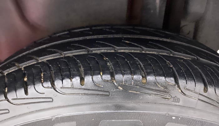 2015 Maruti Swift Dzire VDI ABS, Diesel, Manual, 69,246 km, Left Rear Tyre Tread