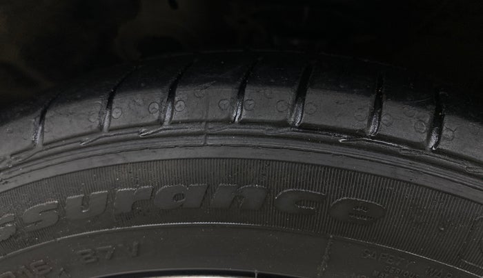 2014 Hyundai Verna FLUIDIC 1.6 CRDI SX AT, Diesel, Automatic, 99,487 km, Left Front Tyre Tread