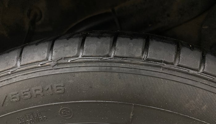 2014 Hyundai Verna FLUIDIC 1.6 CRDI SX AT, Diesel, Automatic, 99,487 km, Left Rear Tyre Tread