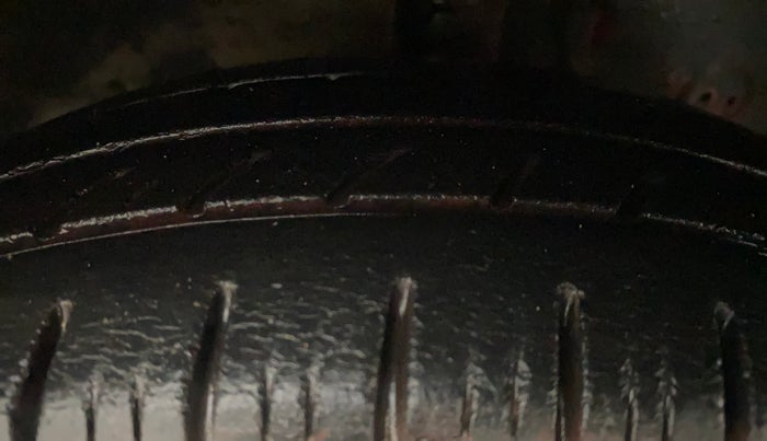 2015 Hyundai Eon D-LITE+, Petrol, Manual, 24,278 km, Right Front Tyre Tread