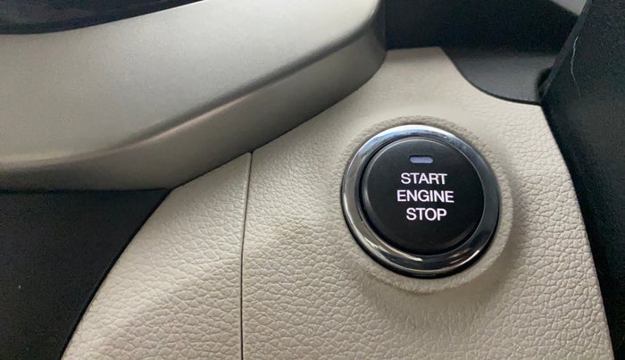 2021 Mahindra XUV300 W8 (O) 1.5 DIESEL AMT, Diesel, Automatic, 75,875 km, Keyless Start/ Stop Button