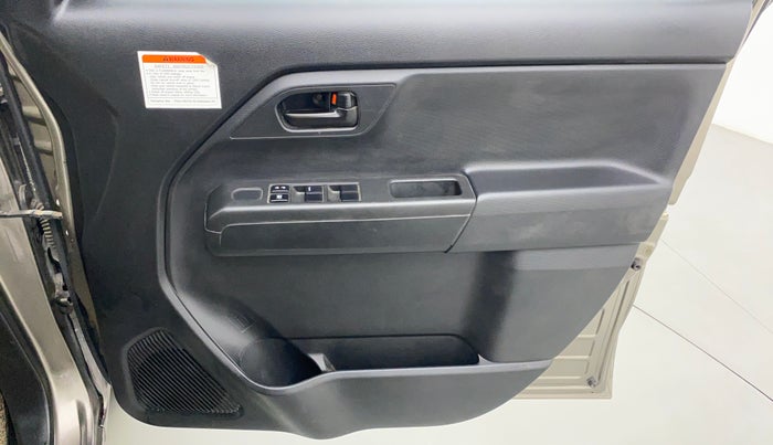 2020 Maruti New Wagon-R LXI CNG 1.0 L, CNG, Manual, 34,103 km, Driver Side Door Panels Control