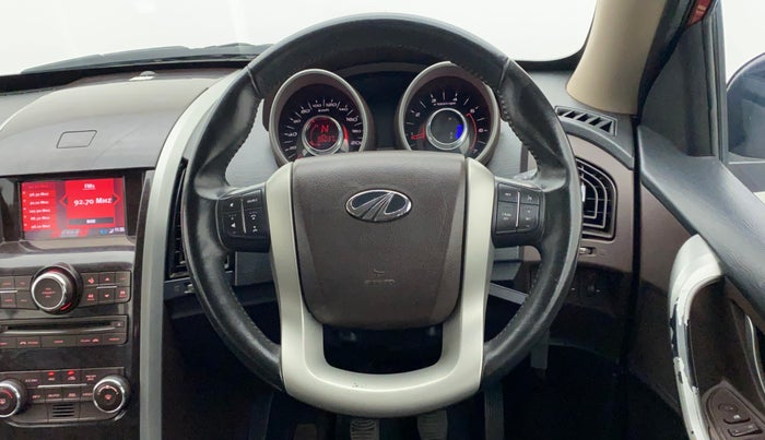 2014 Mahindra XUV500 W8, Diesel, Manual, 96,252 km, Steering Wheel Close Up