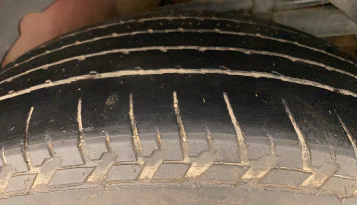 2014 Mahindra XUV500 W8, Diesel, Manual, 96,252 km, Left Rear Tyre Tread