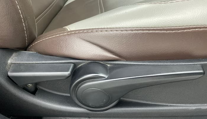 2017 Tata Tiago XZ 1.05 REVOTORQ, Diesel, Manual, 27,351 km, Driver Side Adjustment Panel