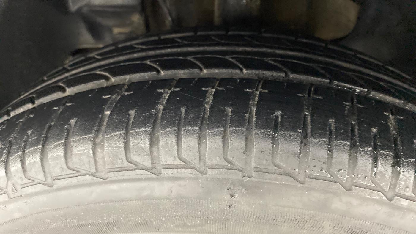 2017 Tata Tiago XZ 1.05 REVOTORQ, Diesel, Manual, 27,351 km, Left Front Tyre Tread