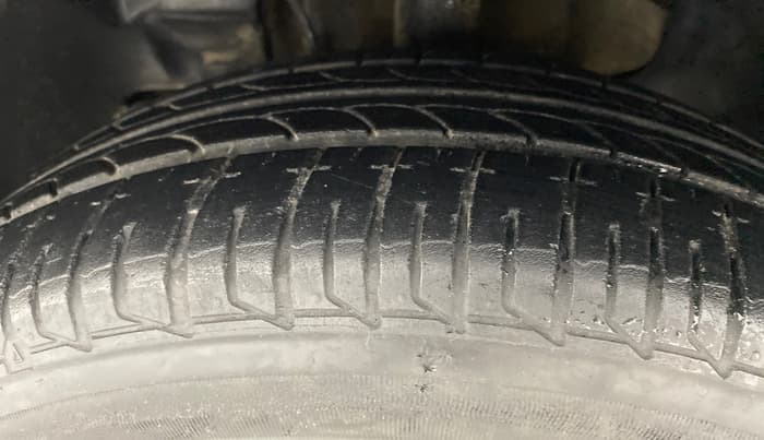 2017 Tata Tiago XZ 1.05 REVOTORQ, Diesel, Manual, 27,351 km, Left Front Tyre Tread