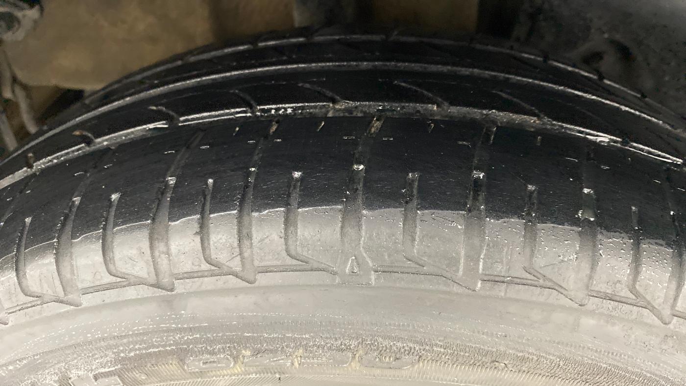 2017 Tata Tiago XZ 1.05 REVOTORQ, Diesel, Manual, 27,351 km, Right Rear Tyre Tread
