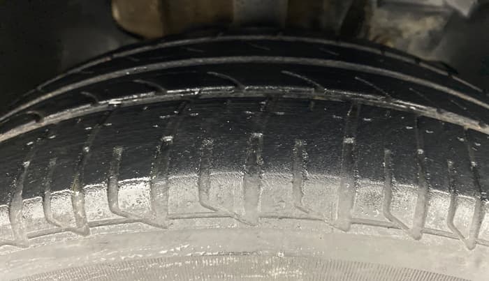 2017 Tata Tiago XZ 1.05 REVOTORQ, Diesel, Manual, 27,351 km, Right Front Tyre Tread