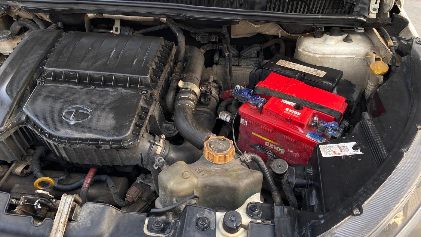 2020 Tata NEXON XM DIESEL, Diesel, Manual, 1,38,273 km, Engine View - Left