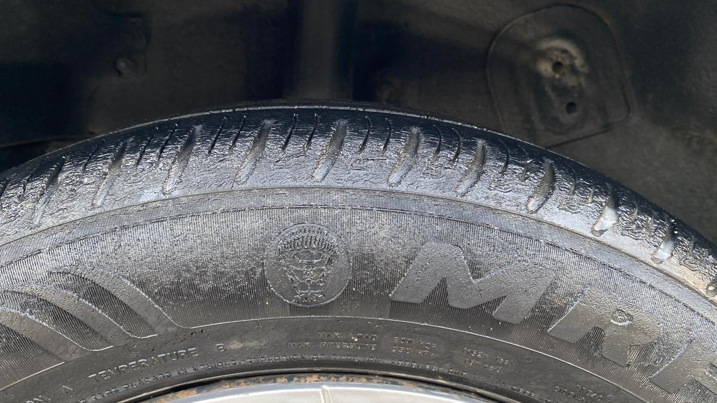 2020 Tata NEXON XM DIESEL, Diesel, Manual, 1,38,273 km, Right Rear Tyre Tread