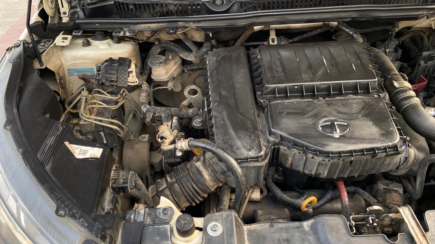 2020 Tata NEXON XM DIESEL, Diesel, Manual, 1,38,273 km, Engine View - Right