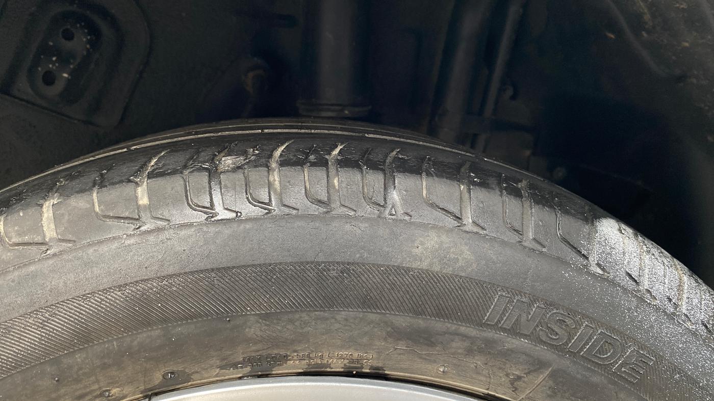 2020 Tata NEXON XM DIESEL, Diesel, Manual, 1,38,273 km, Left Rear Tyre Tread