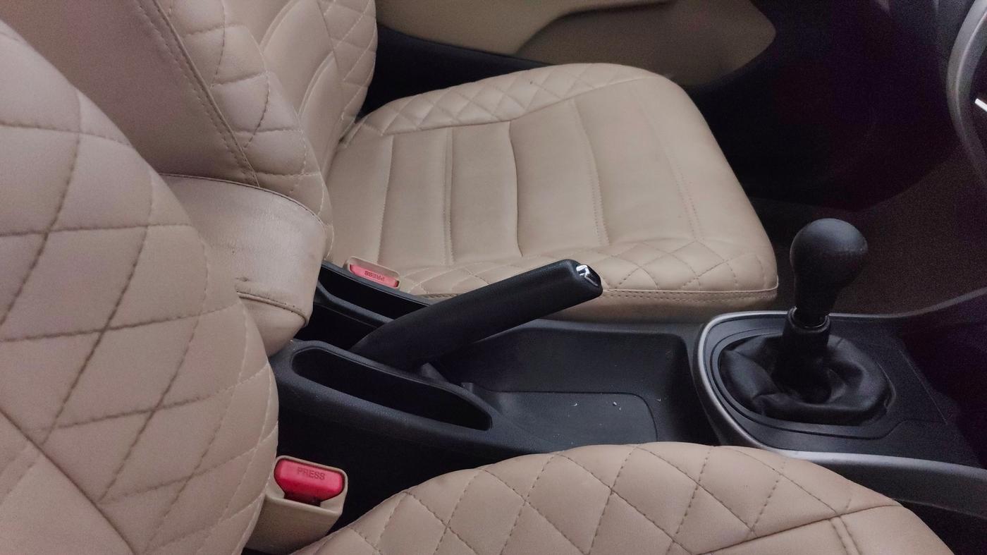 2016 Honda City 1.5L I-VTEC VX, CNG, Manual, 65,739 km, Gear Lever
