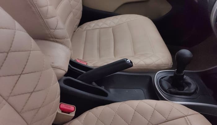 2016 Honda City 1.5L I-VTEC VX, CNG, Manual, 65,738 km, Gear Lever