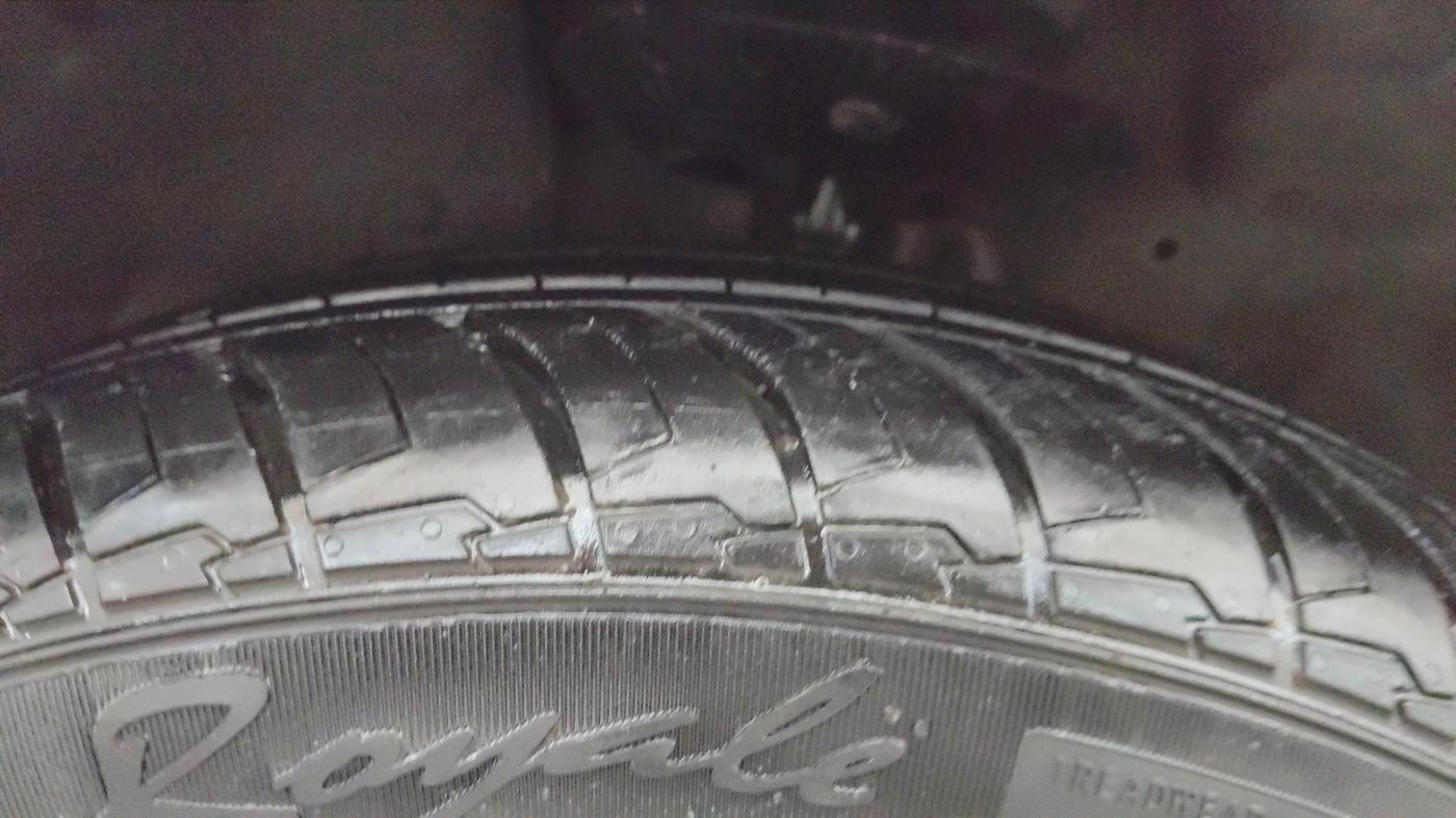 2016 Honda City 1.5L I-VTEC VX, CNG, Manual, 65,739 km, Left Front Tyre Tread