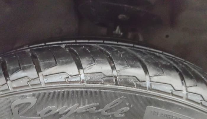 2016 Honda City 1.5L I-VTEC VX, CNG, Manual, 65,738 km, Left Front Tyre Tread
