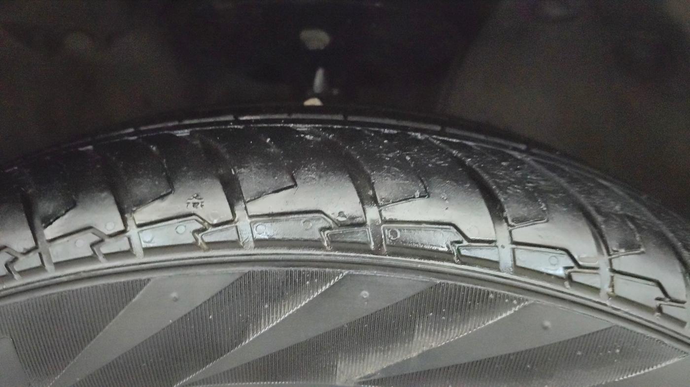 2016 Honda City 1.5L I-VTEC VX, CNG, Manual, 65,739 km, Right Front Tyre Tread
