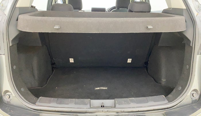 2023 Tata NEXON CREATIVE + SUNROOF 1.5 DIESEL, Diesel, Manual, 33,590 km, Boot Inside