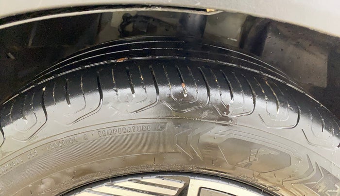 2023 Tata NEXON CREATIVE + SUNROOF 1.5 DIESEL, Diesel, Manual, 33,590 km, Right Front Tyre Tread