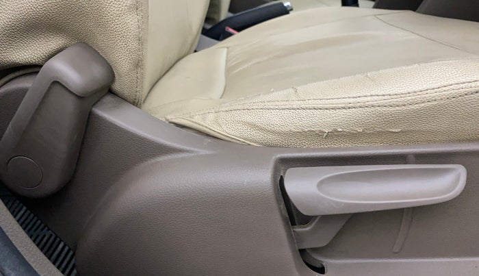 2013 Skoda Rapid AMBITION 1.6 TDI CR MT, Diesel, Manual, 1,14,039 km, Driver Side Adjustment Panel