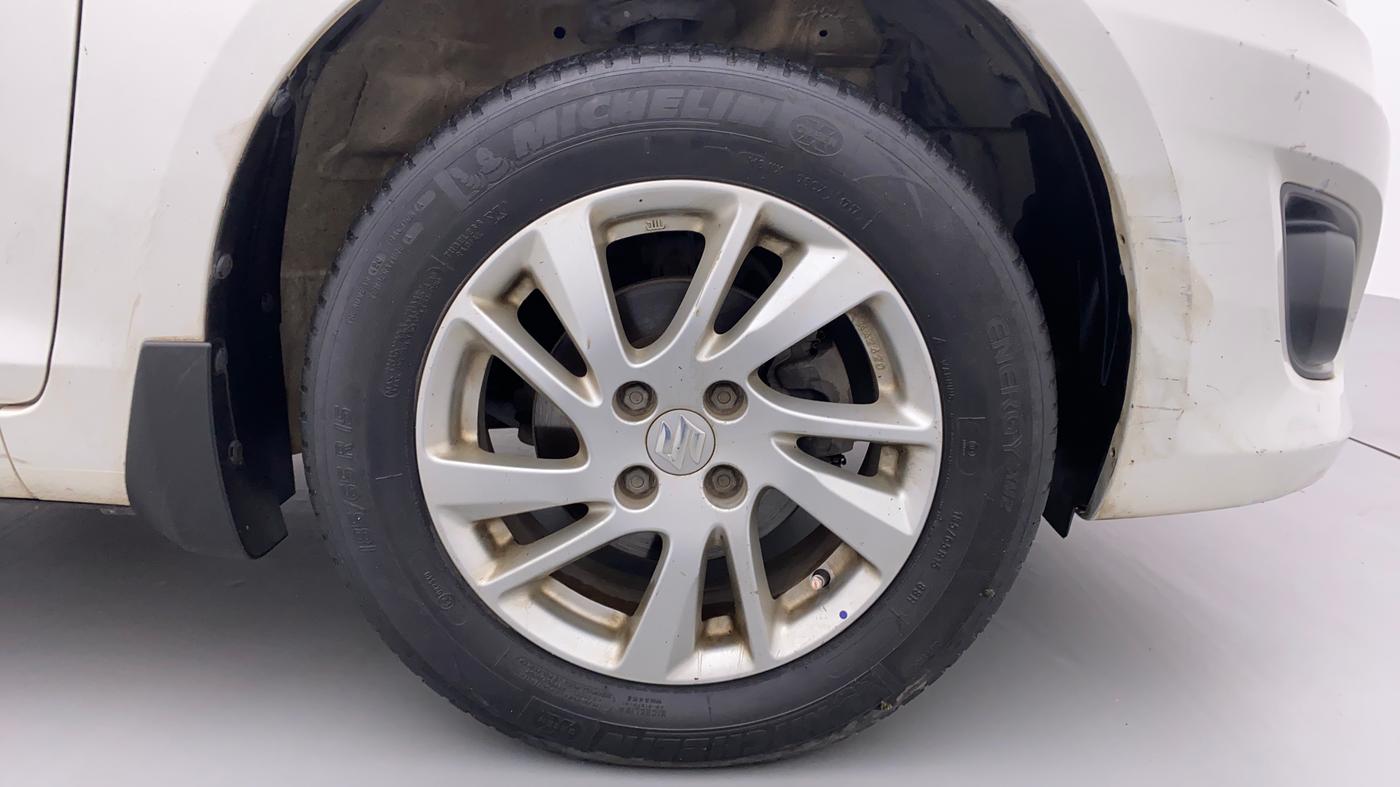 2012 Maruti Swift Dzire VDI, Diesel, Manual, 1,00,142 km, Right Front Wheel