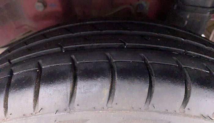 2018 Hyundai Eon SPORTZ, Petrol, Manual, 87,043 km, Left Rear Tyre Tread