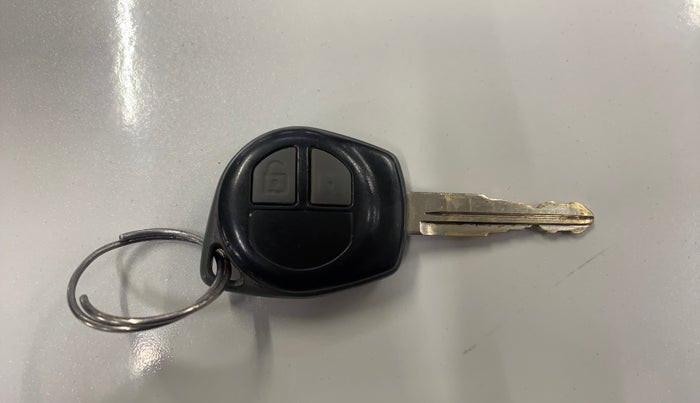 2015 Maruti Swift LXI, Petrol, Manual, 45,310 km, Key Close Up