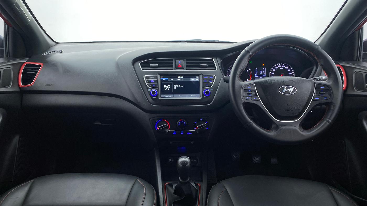 2020 Hyundai Elite i20 1.2 SPORTZ PLUS DUAL TONE VTVT, Petrol, Manual, 12,426 km, Dashboard