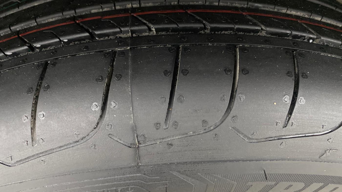 2021 KIA SELTOS HTK 1.5 PETROL, Petrol, Manual, 1,27,599 km, Right Rear Tyre Tread