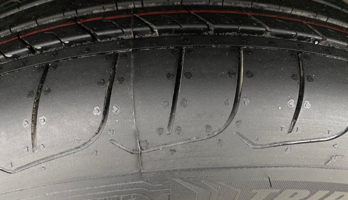 2021 KIA SELTOS HTK 1.5 PETROL, Petrol, Manual, 1,27,599 km, Right Rear Tyre Tread