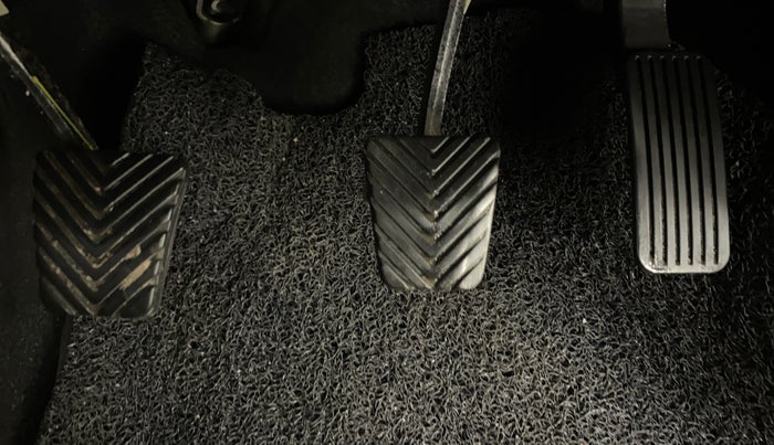 2021 KIA SELTOS HTK 1.5 PETROL, Petrol, Manual, 1,27,599 km, Pedals