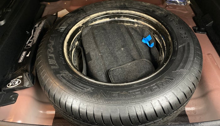 2021 KIA SELTOS HTK 1.5 PETROL, Petrol, Manual, 1,27,599 km, Spare Tyre