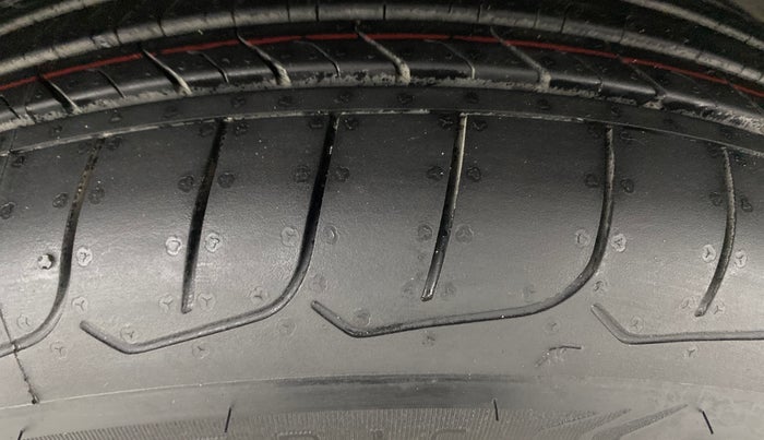 2021 KIA SELTOS HTK 1.5 PETROL, Petrol, Manual, 1,27,599 km, Left Rear Tyre Tread