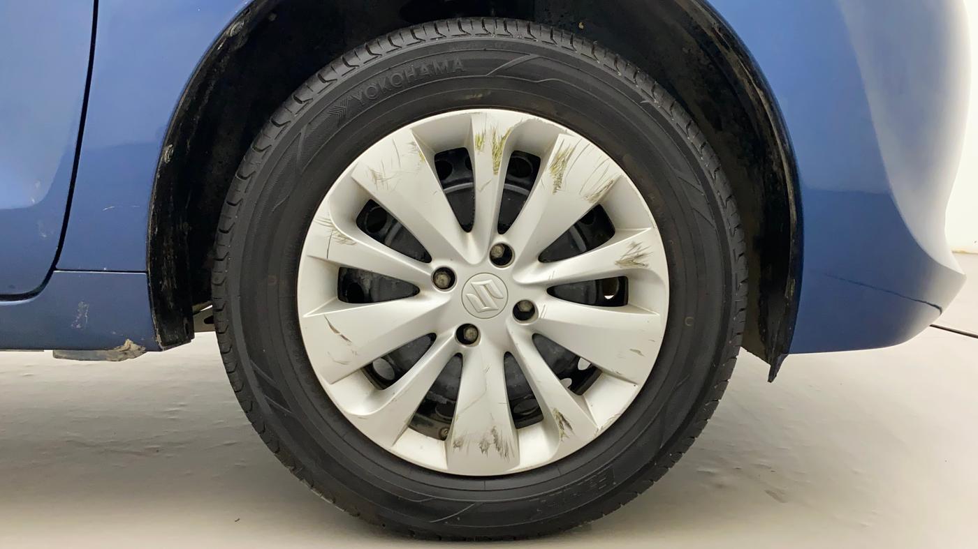 2016 Maruti Baleno DELTA PETROL 1.2, Petrol, Manual, 1,03,521 km, Right Front Wheel
