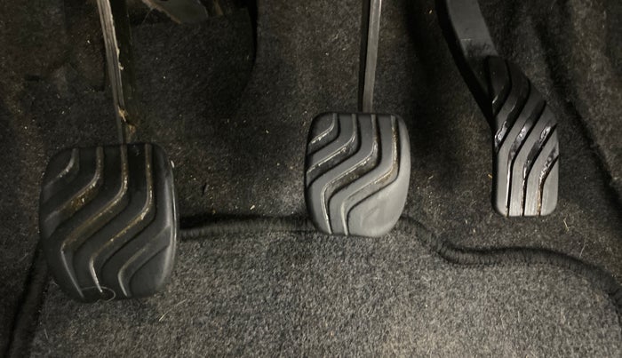 2017 Datsun Redi Go T(O) 0.8L LIMITED EDITION, Petrol, Manual, 40,039 km, Pedals