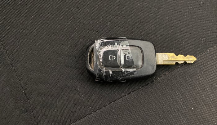 2017 Datsun Redi Go T(O) 0.8L LIMITED EDITION, Petrol, Manual, 40,039 km, Key Close Up