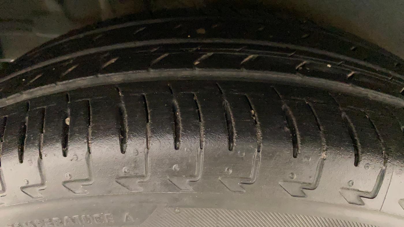 2017 Maruti IGNIS ZETA 1.2 AMT, Petrol, Automatic, 34,024 km, Right Rear Tyre Tread