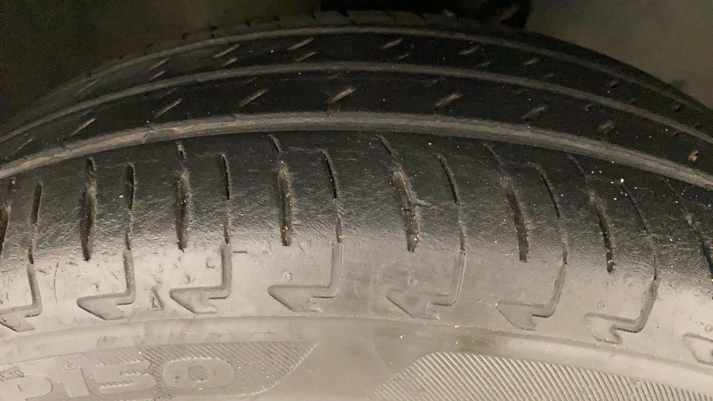 2017 Maruti IGNIS ZETA 1.2 AMT, Petrol, Automatic, 34,024 km, Right Front Tyre Tread
