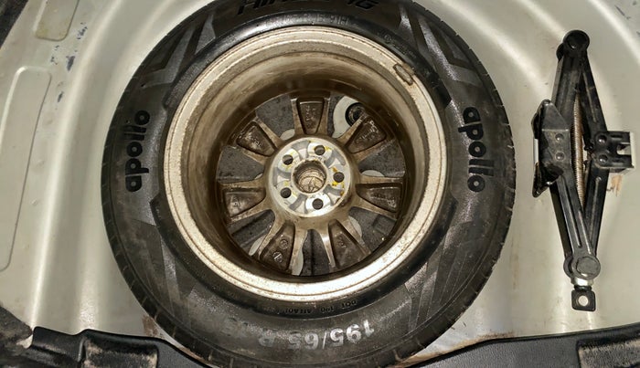 2014 Toyota Corolla Altis G PETROL, Petrol, Manual, 53,229 km, Spare Tyre