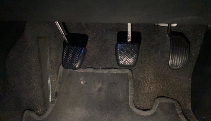 2014 Toyota Corolla Altis G PETROL, Petrol, Manual, 53,229 km, Pedals